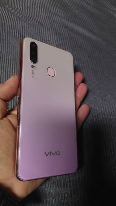 Vivo Y17