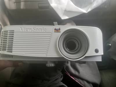 ViewSonic PA503SE projector