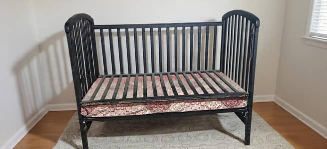 Baby crib for sale