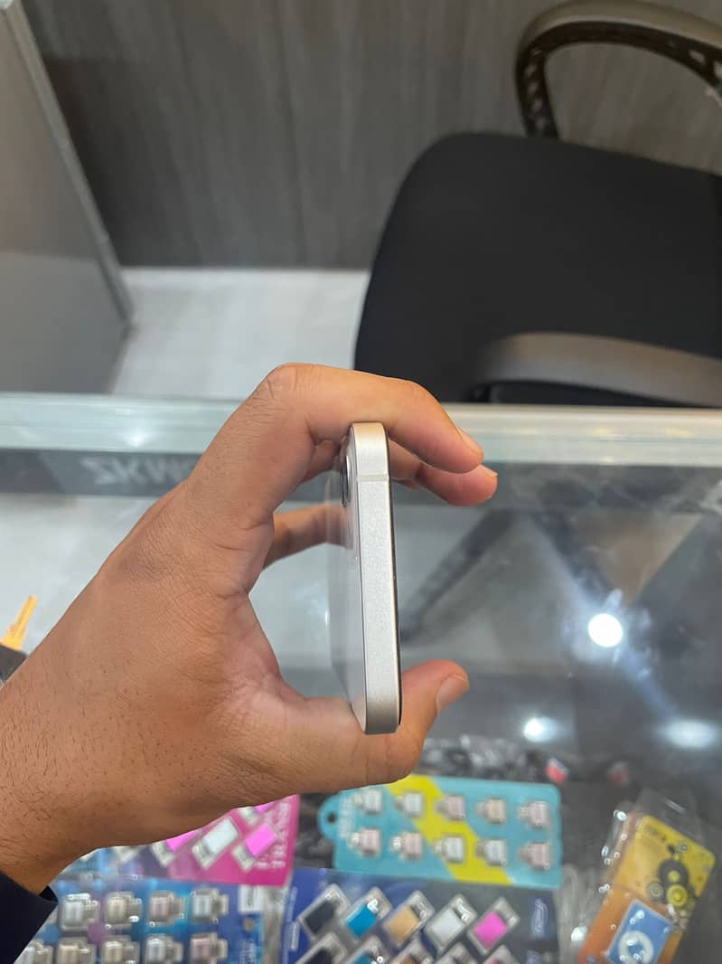 Apple iPhone 12 2