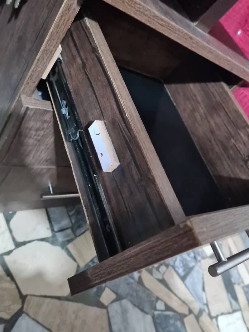 Office Table/CEO Table 7