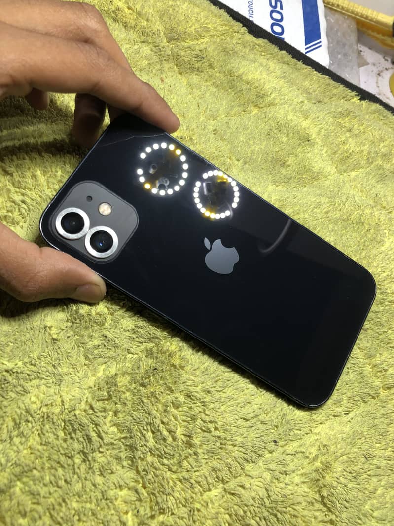 iPhone 12 0