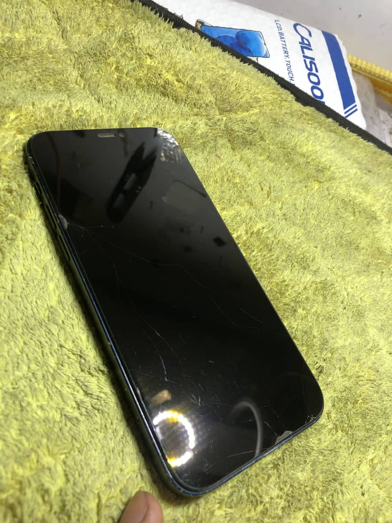iPhone 12 3