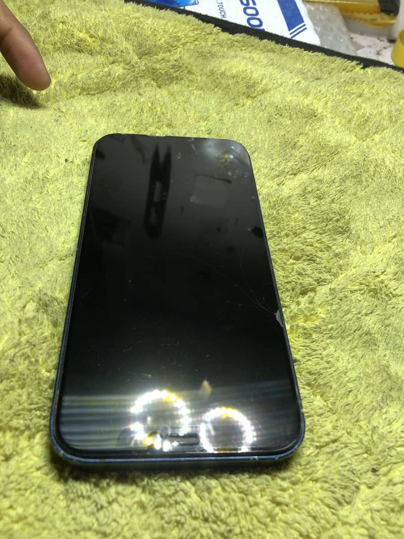 iPhone 12 4