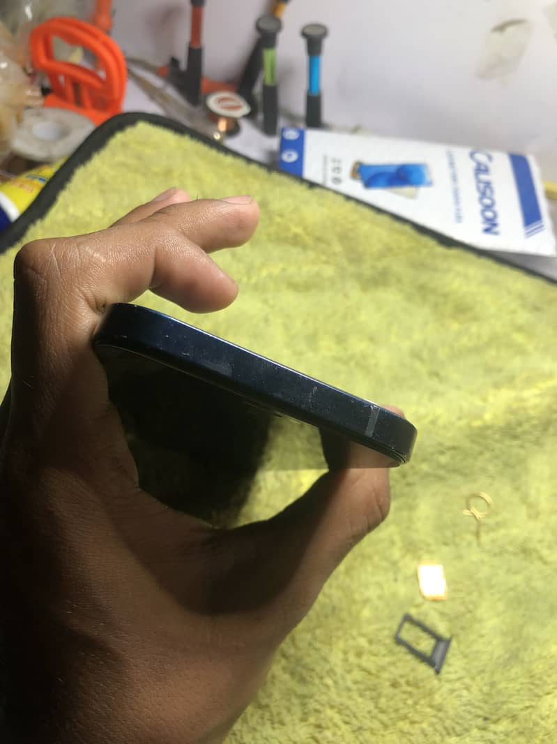 iPhone 12 5