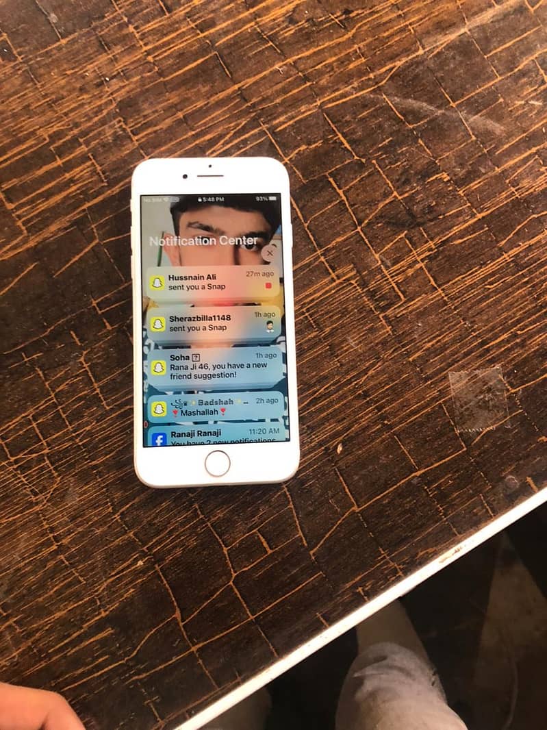 iPhone 7 3