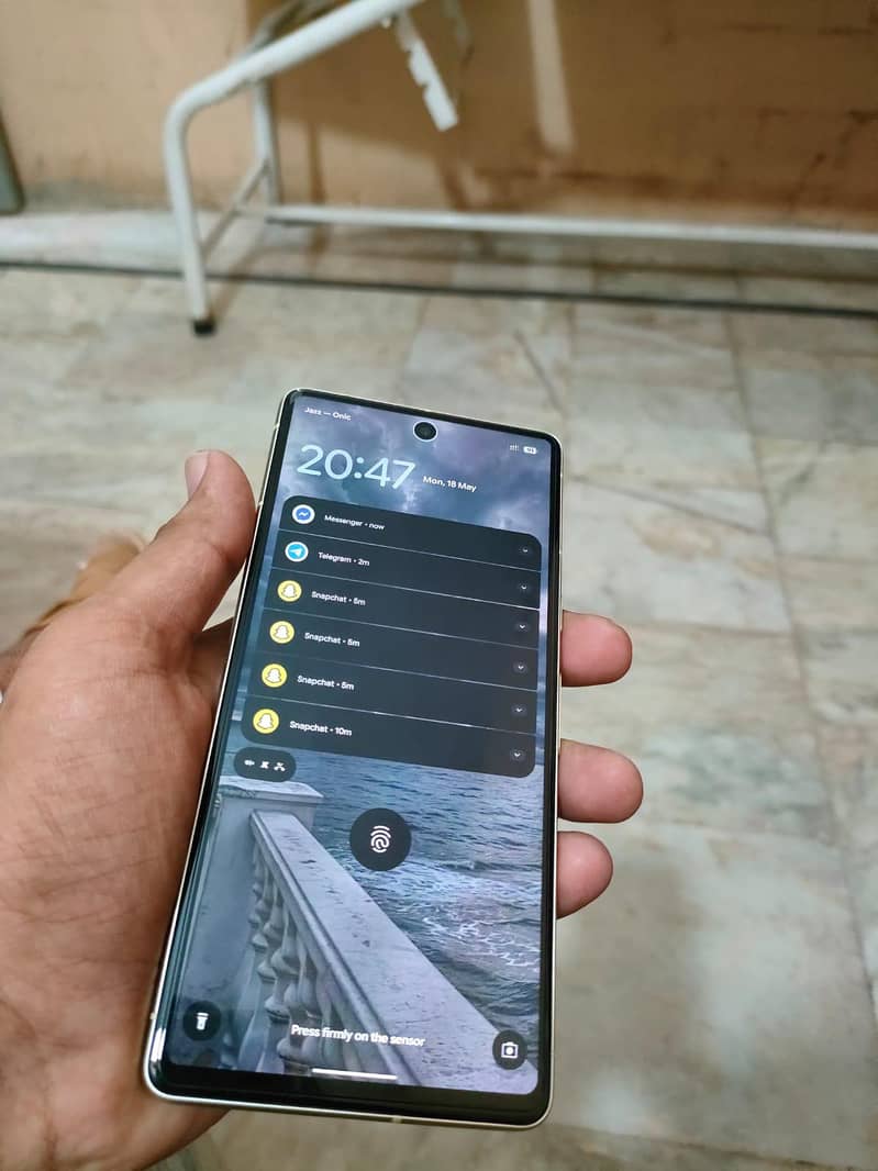 Google Pixel 7 4