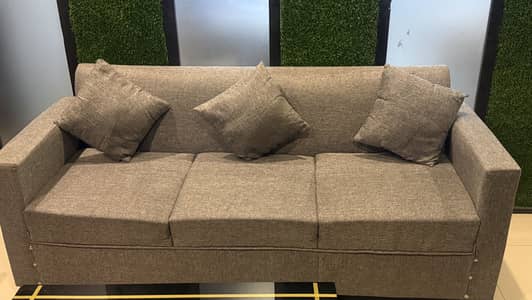 Slightly Used Sofa Set In Excellent Condition For Sale