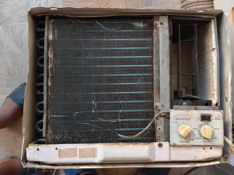 Window A/C 0.75 Ton 3