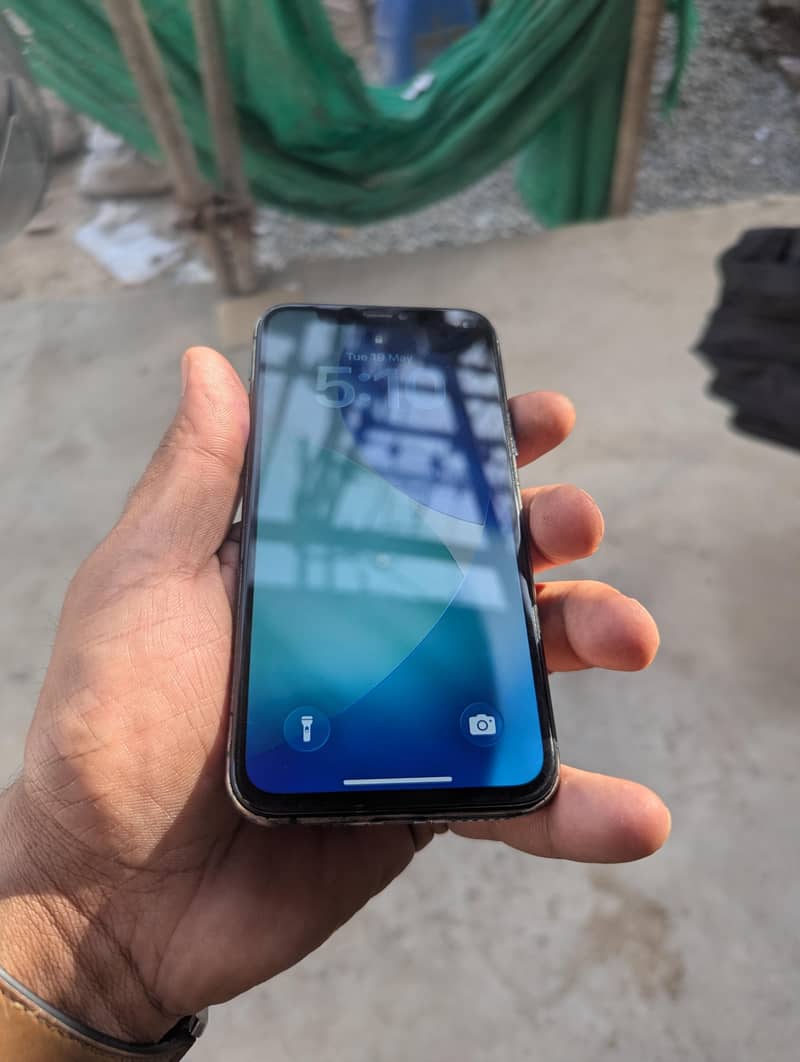 iphon 11 pro 4