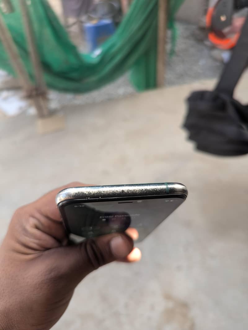 iphon 11 pro 5