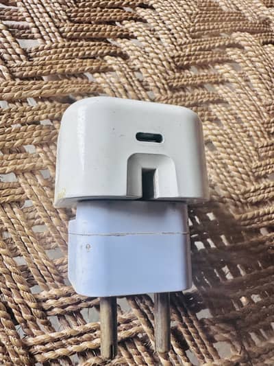 iPhone 14  pro max orgional 100% charger  20 Waat