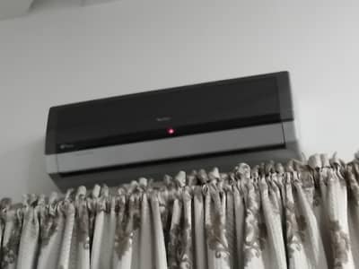 gree 1 ton . 100% ok invertor