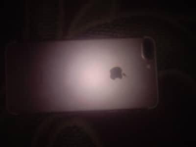 iPhone 7+. Read ad kar ke message kare better hoga