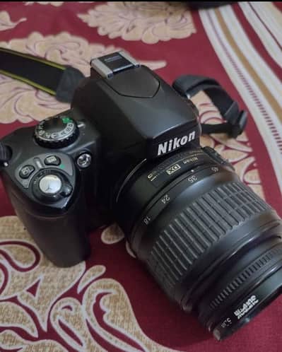 Nikon D40x DSLR camera  Ni D40x DSLR Camera with 50mm Lens Bonnx Ch