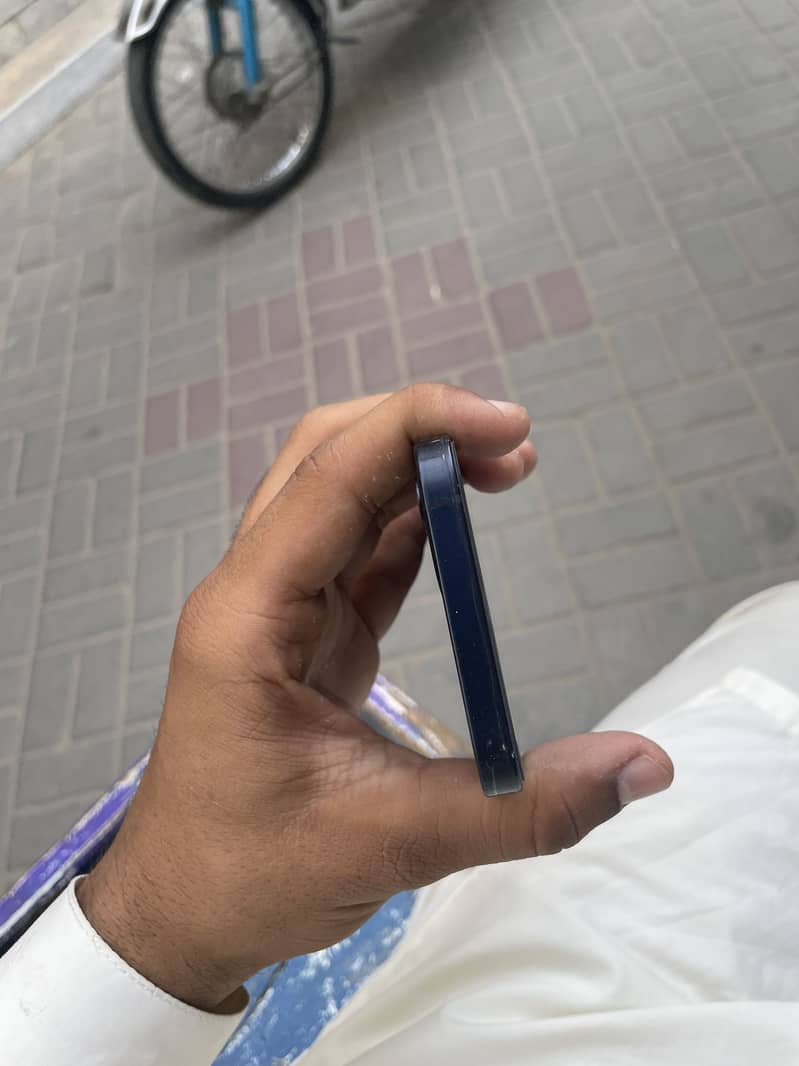 Iphone 12 3
