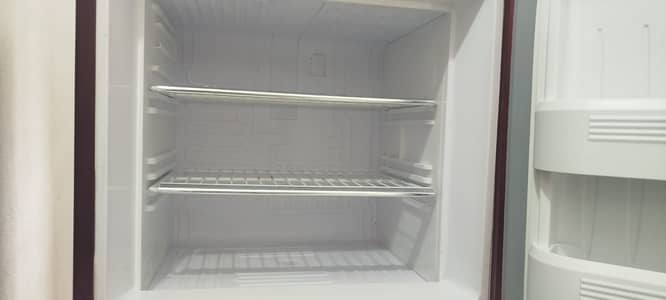 Orient 320GD Series Refregerator For Sale