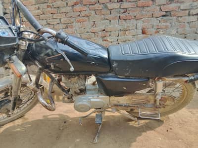 Unique UD 125 2016
