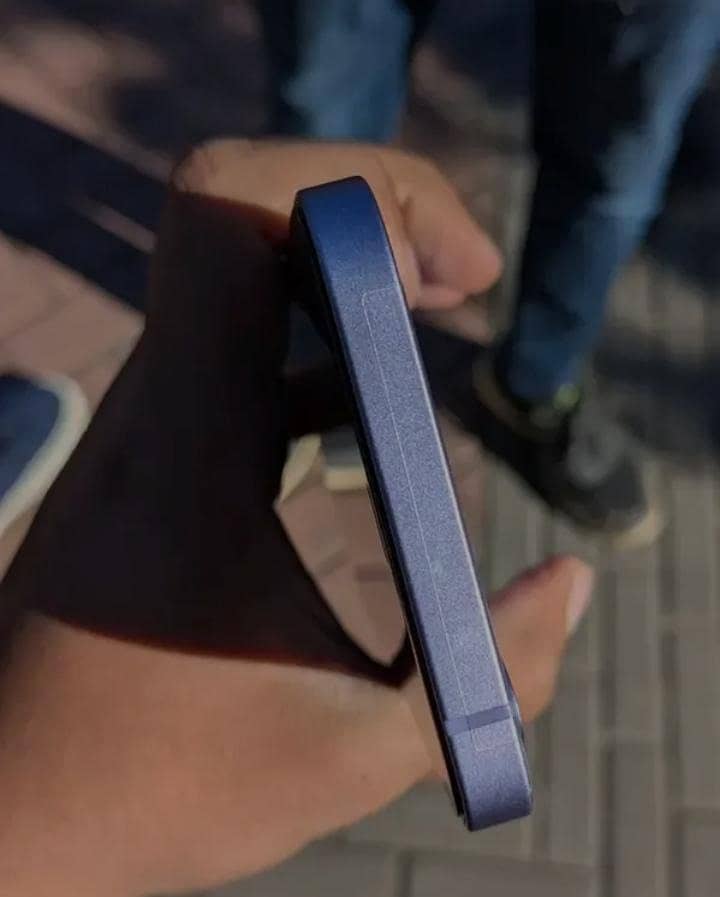 iPhone 12 1