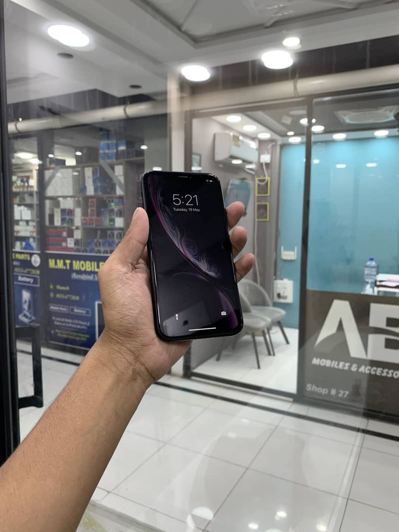 iPhone xr 2