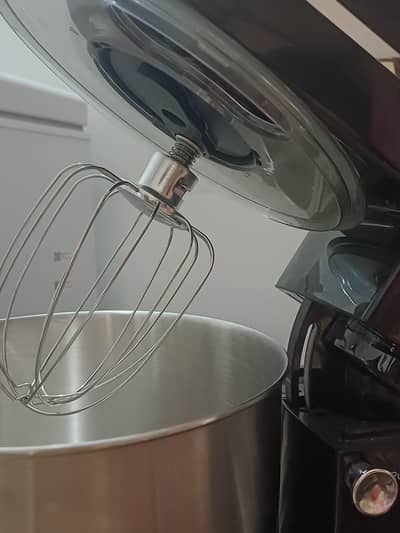 Deluxe stand mixer