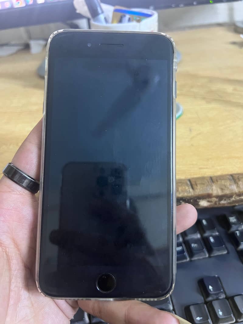 Apple iPhone 7 Plus 0
