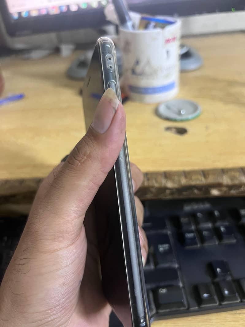 Apple iPhone 7 Plus 1