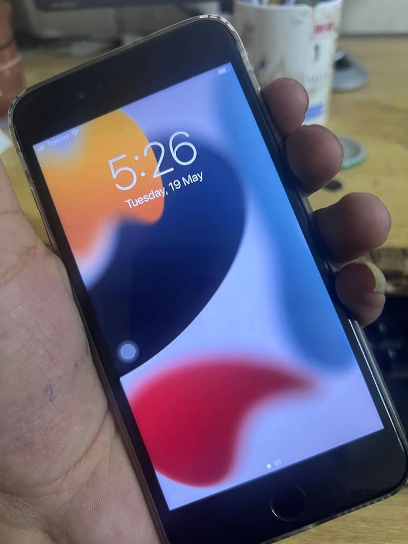 Apple iPhone 7 Plus 2