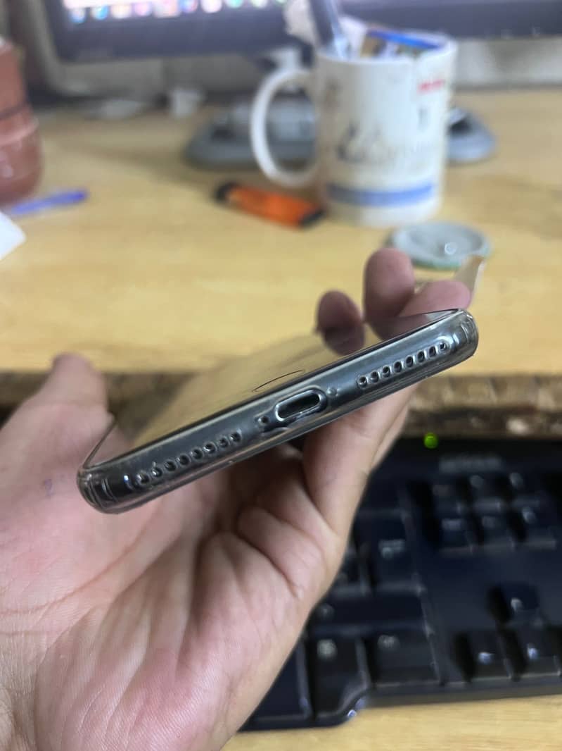 Apple iPhone 7 Plus 4