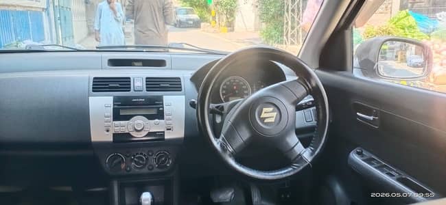Suzuki Swift DLX 1.3 Automatic 2016 Model