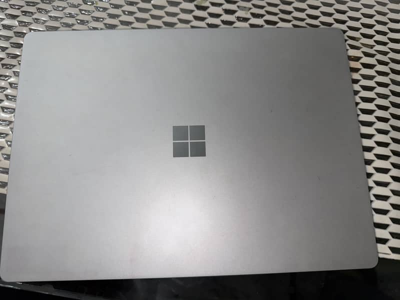Microsoft surface laptop 2 3