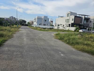 PLOT # Q-276 RESIDENTIAL PLOT LOCATED IN THE BEST BLOCK OF DHA LAHORE.