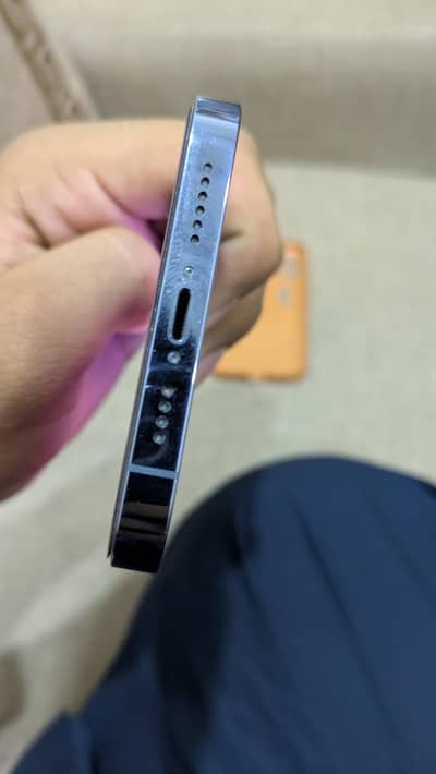 Iphone 13 pro max 256gb bon pta fu back broken 82% battery health