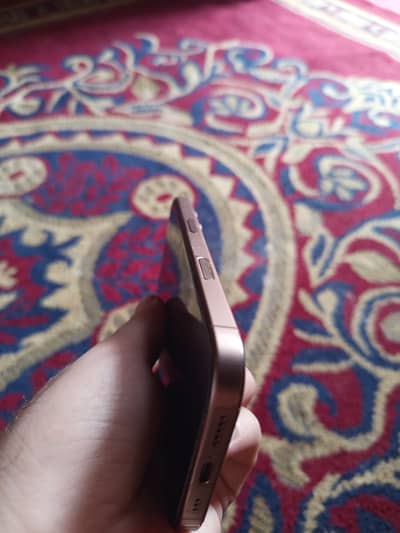 iPhone 16 PRO