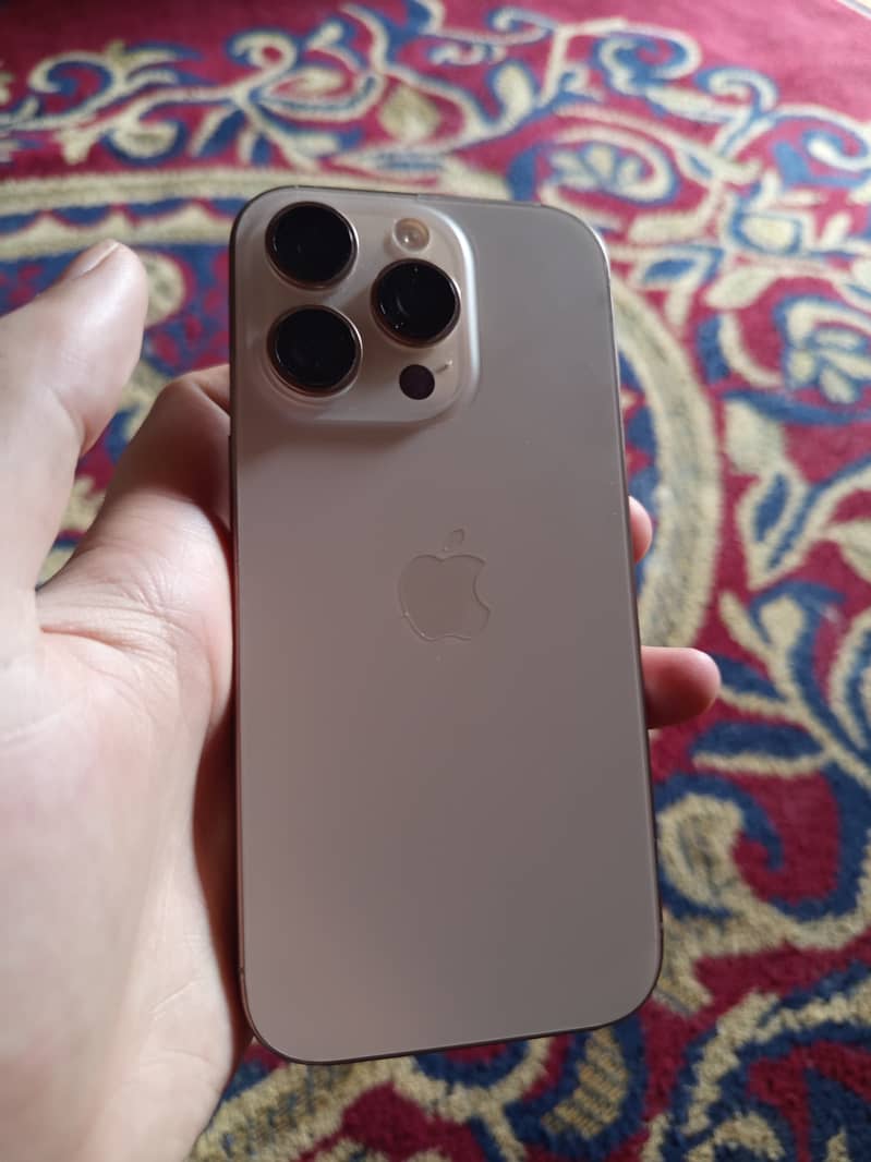 iPhone 16 PRO 3