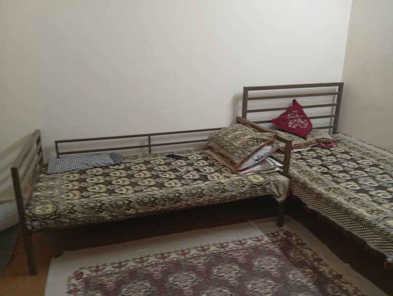BUNK BED. 2