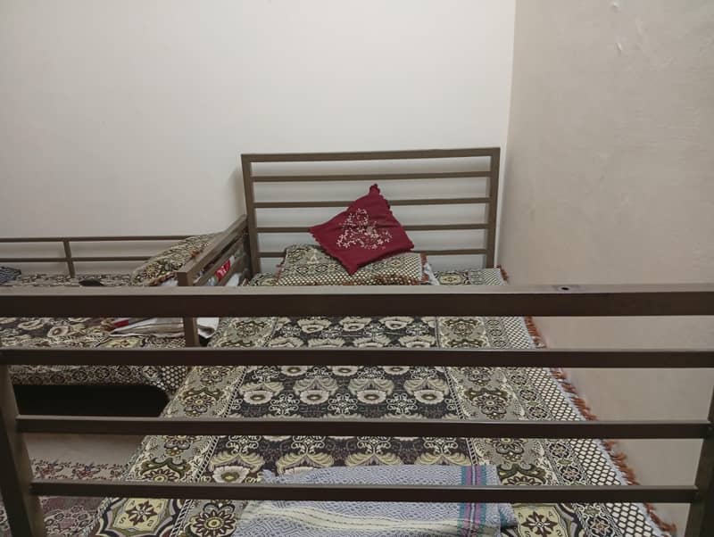 BUNK BED. 4
