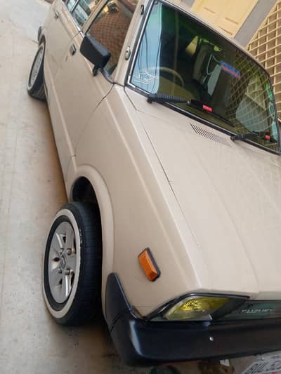 Suzuki fx antiq car out glass condition