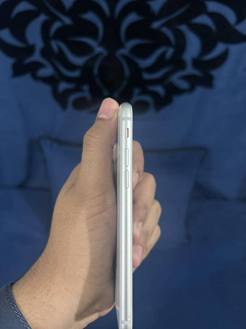 iphone 8 3