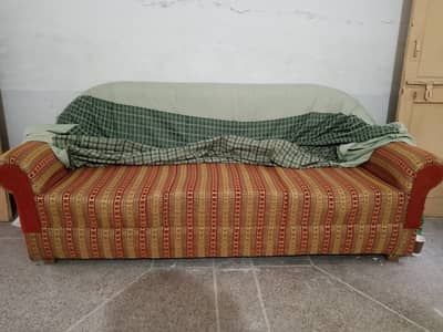 5 Seater Sofa Set Comfortable & Strong Condition