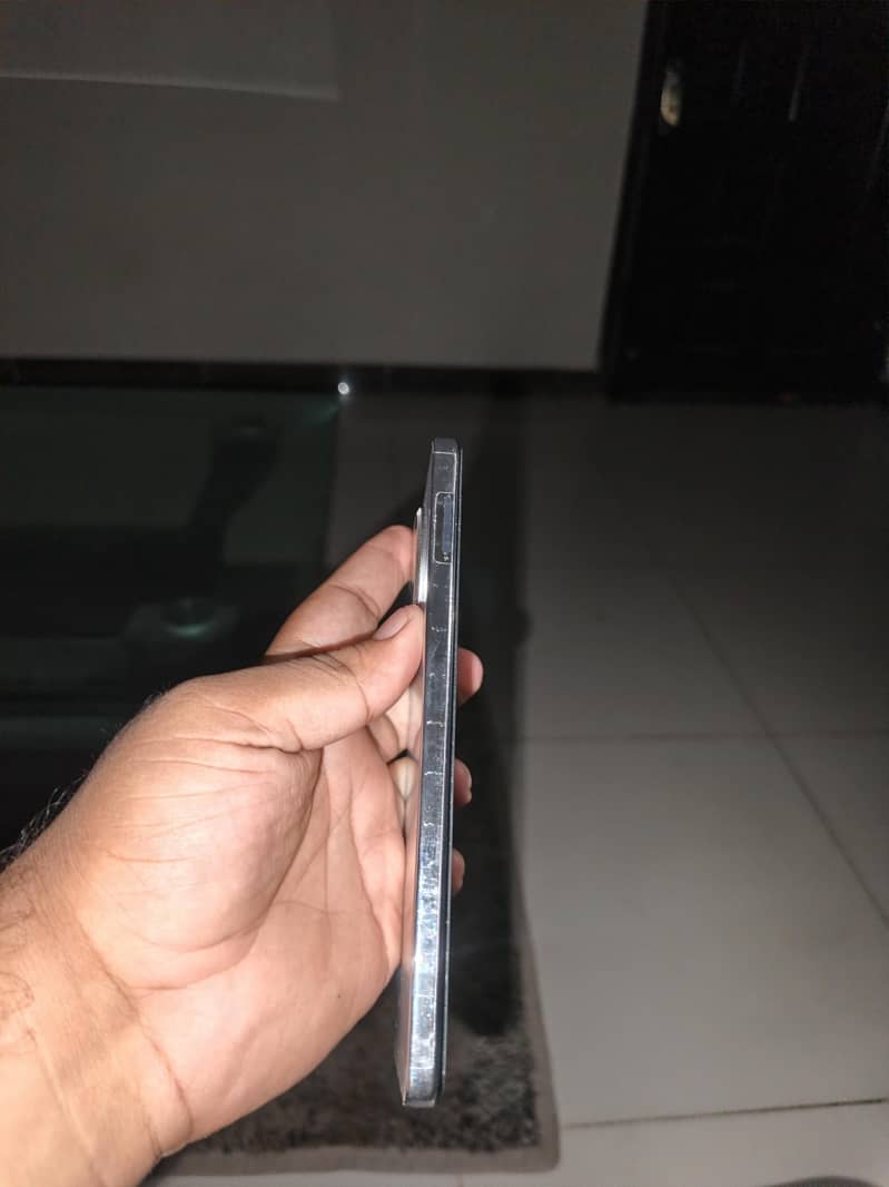 Tecno Camon 30 2
