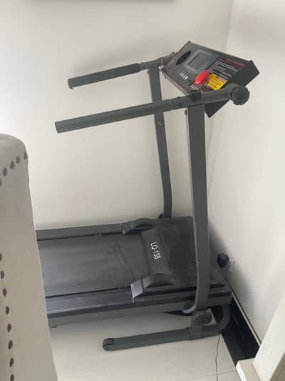 Treadmill in working condition for sale 120kg 2hp