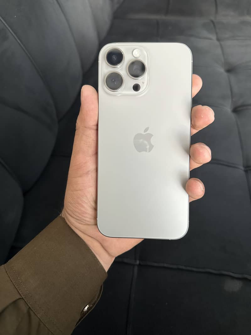 Iphone 16 pro max 0