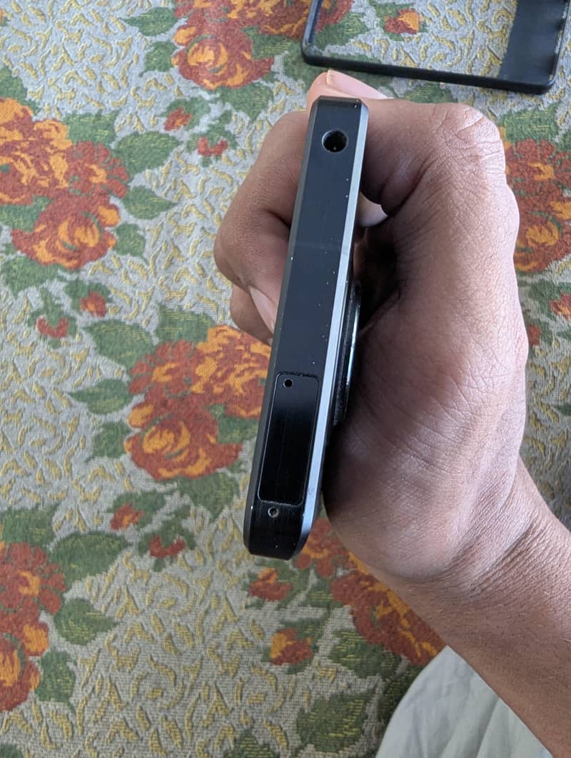 Sharp Aquos R7 2