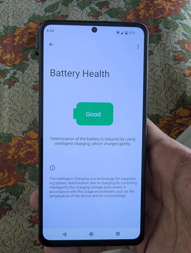 Sharp Aquos R7 3