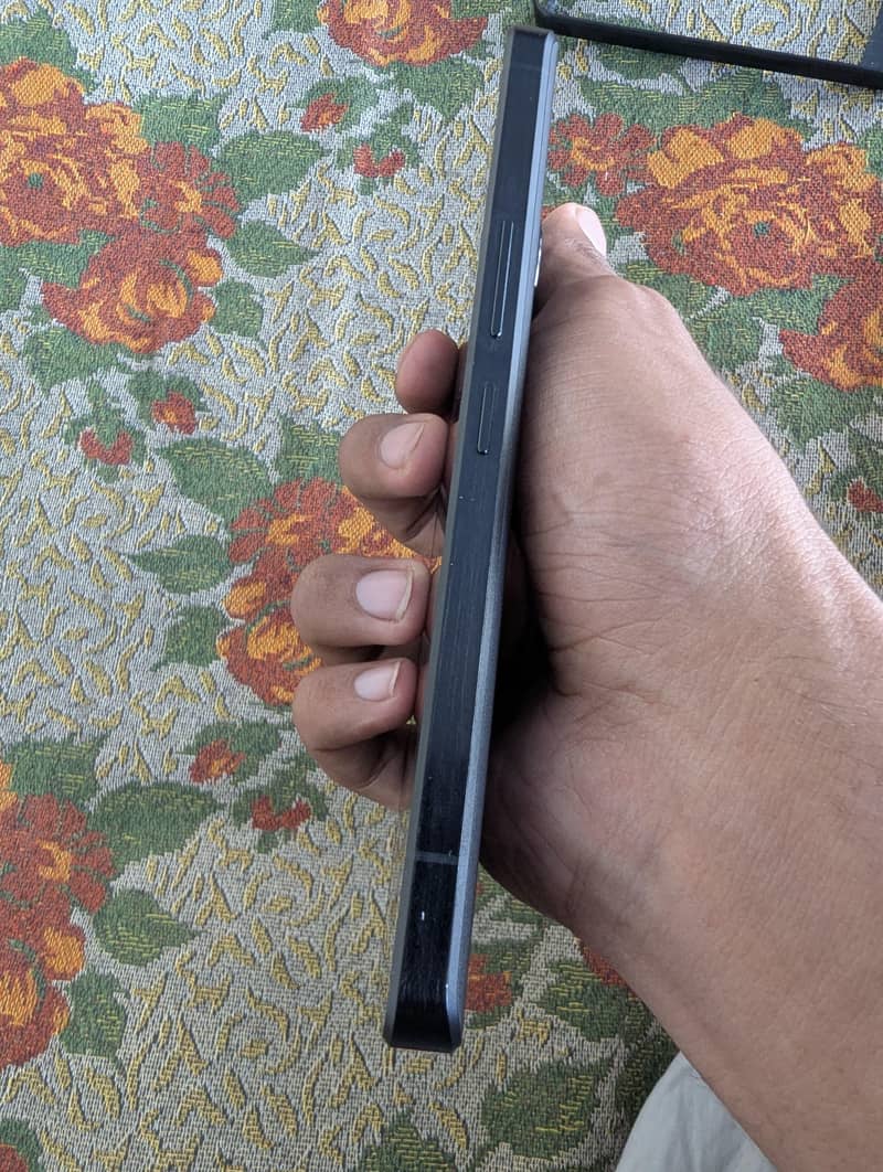 Sharp Aquos R7 5