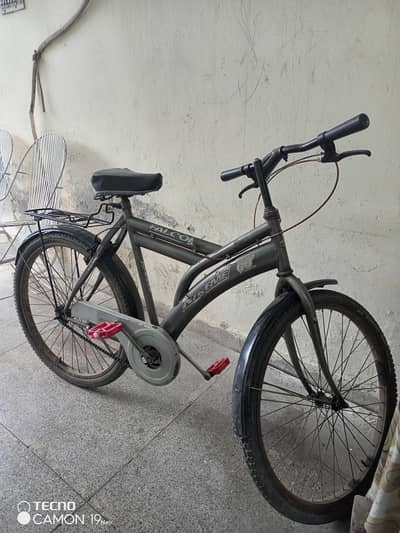 bicycle with free cycle halmet