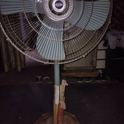 pedestal fan