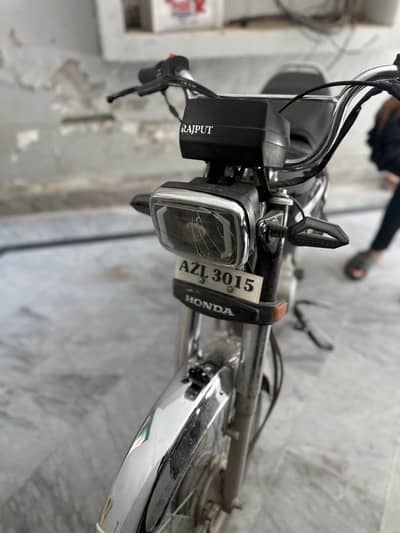 CD 70 black 2025