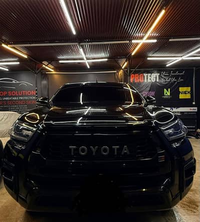 Toyota Hilux Revo GR